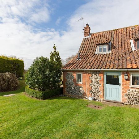 Garden Cottage West Beckham Екстериор снимка