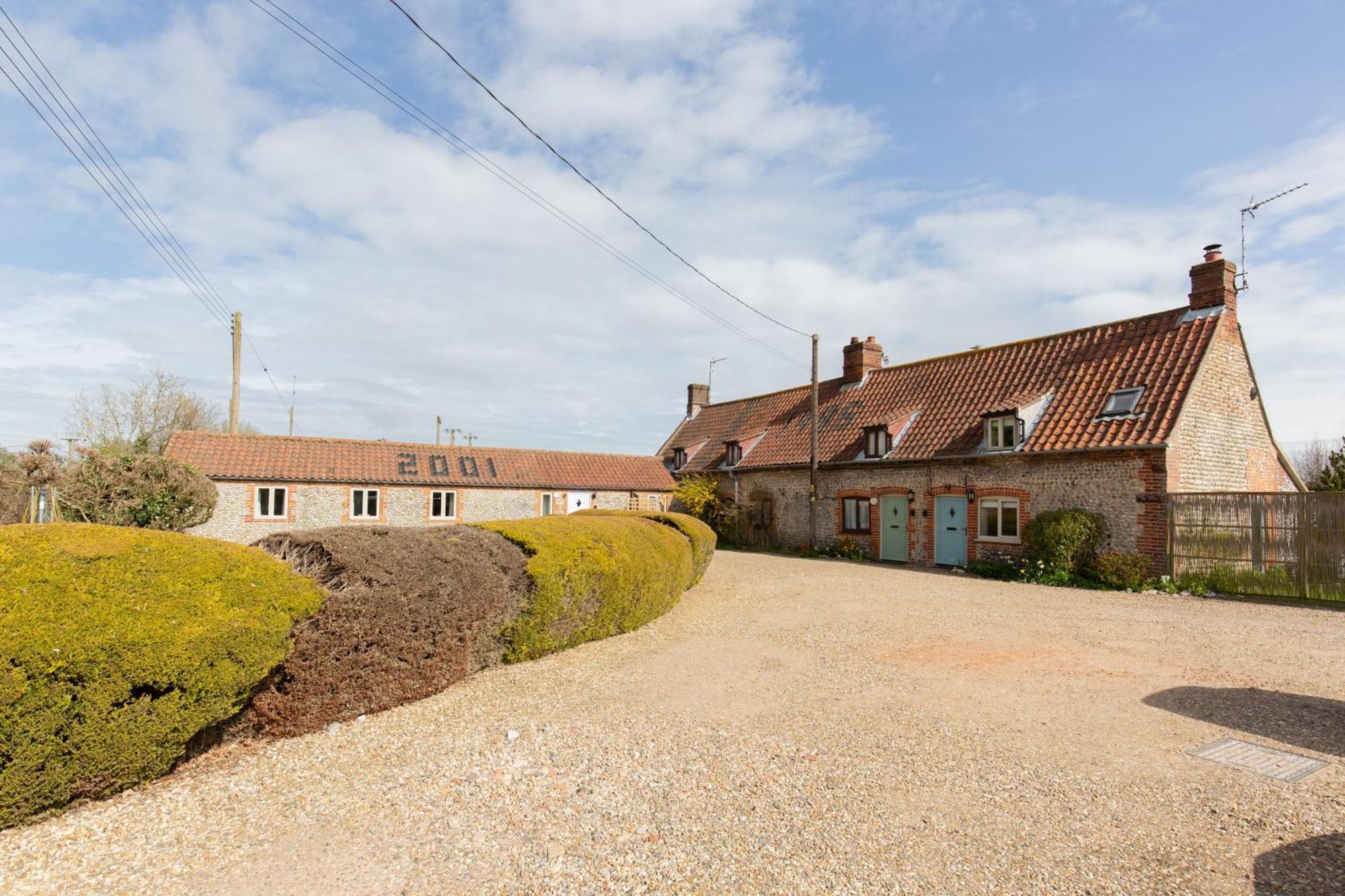 Garden Cottage West Beckham Екстериор снимка